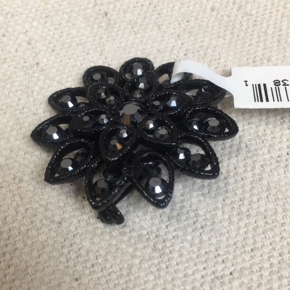 St John Black Flower Brooch Pin with Pouch - Picture 5 of 8